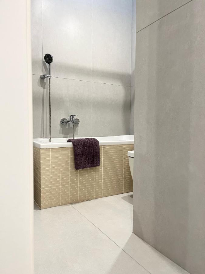 Apartament Bianco Premium Z Widokiem Na Ratusz Częstochowa Eksteriør bilde